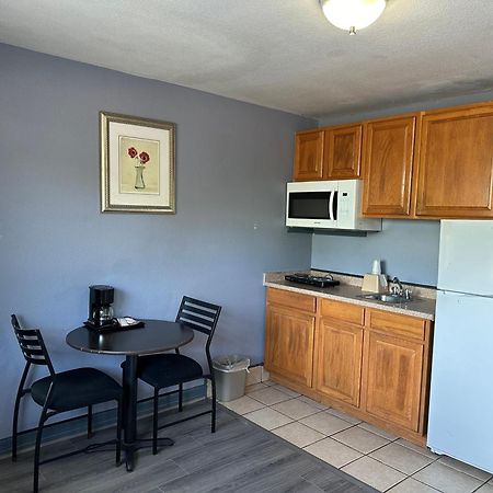 Americas Best Value Inn And Suites Groves Zewnętrze zdjęcie