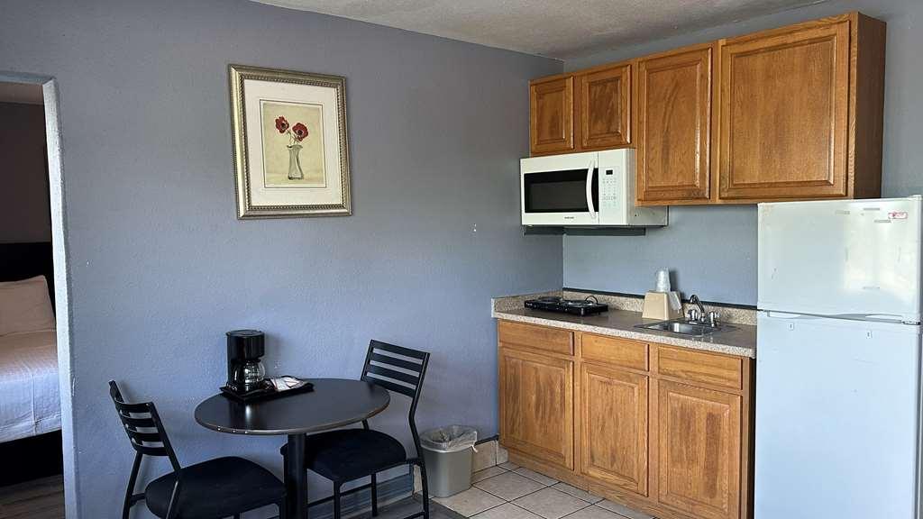 Americas Best Value Inn And Suites Groves Pokój zdjęcie