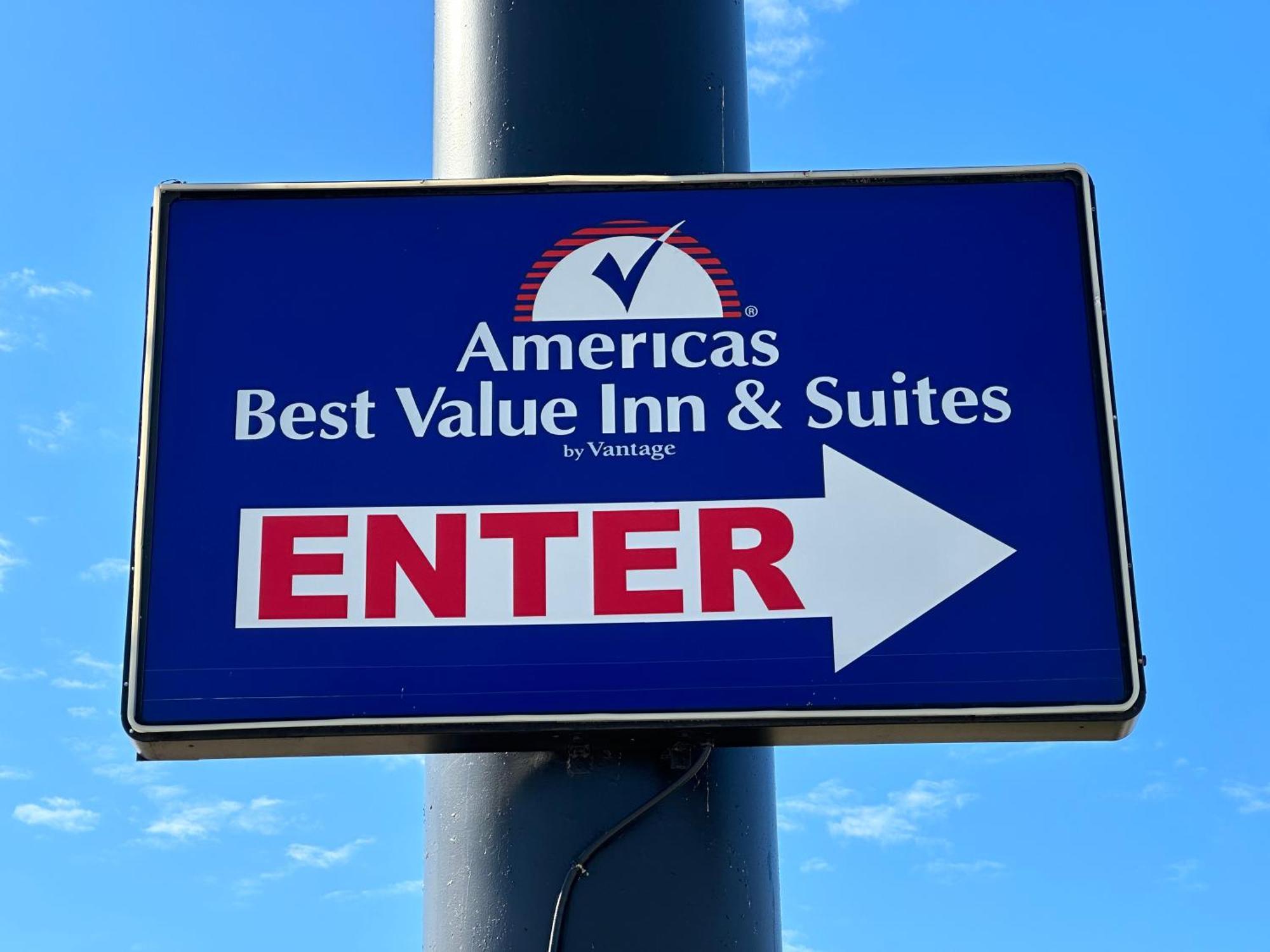Americas Best Value Inn And Suites Groves Zewnętrze zdjęcie