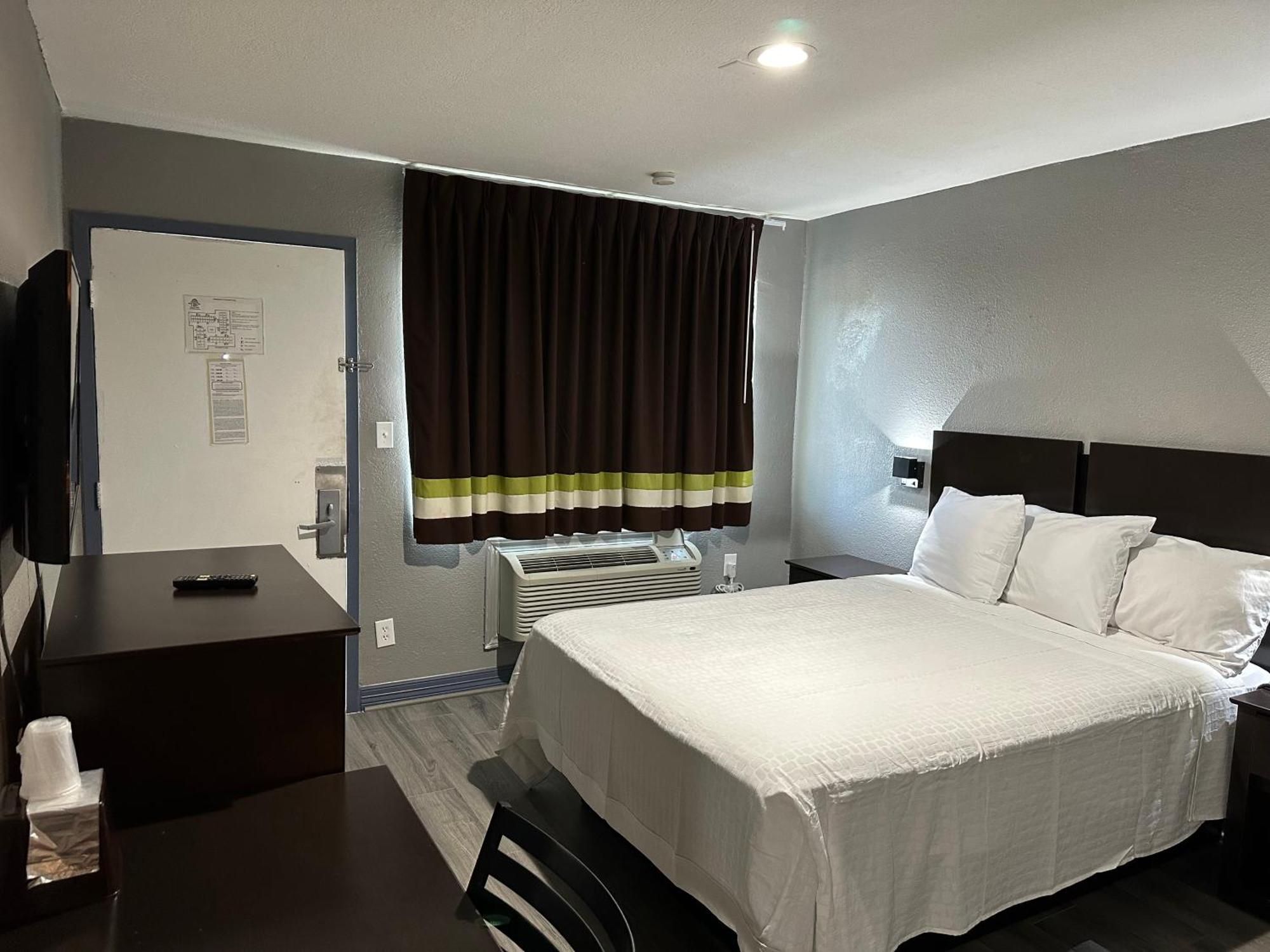 Americas Best Value Inn And Suites Groves Zewnętrze zdjęcie
