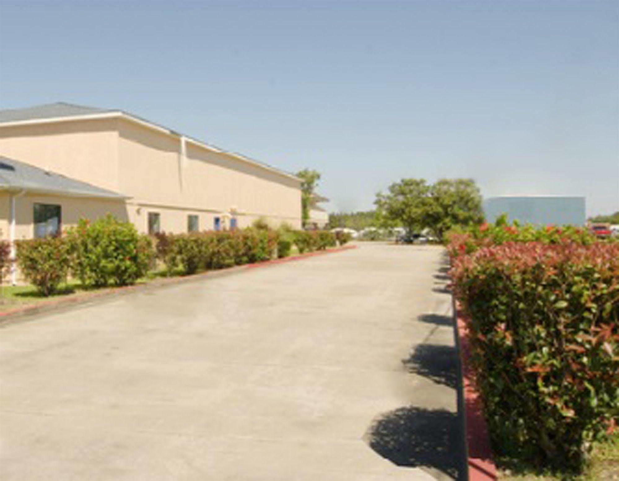 Americas Best Value Inn And Suites Groves Zewnętrze zdjęcie
